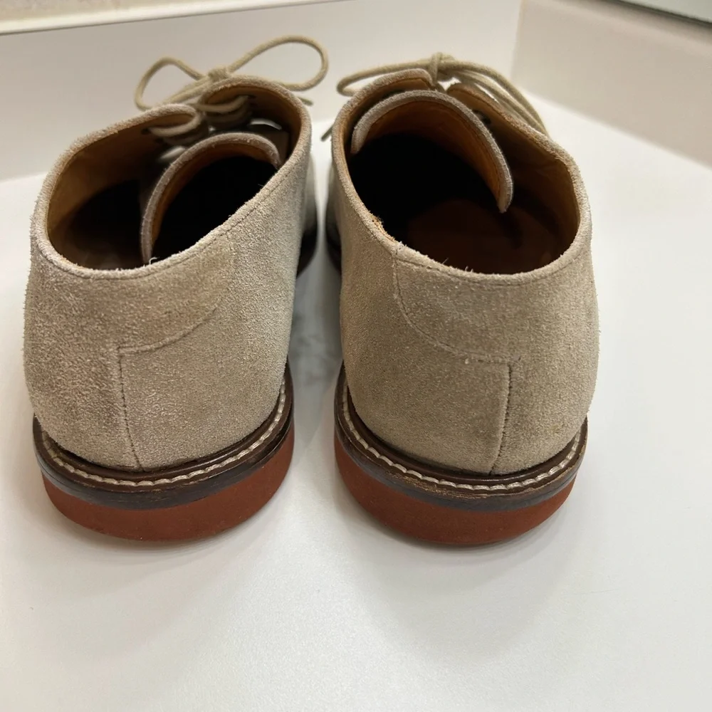 Nordstrom Men’s Dusty Tan Suede Derby Shoes with Minimalist Design, size 9M